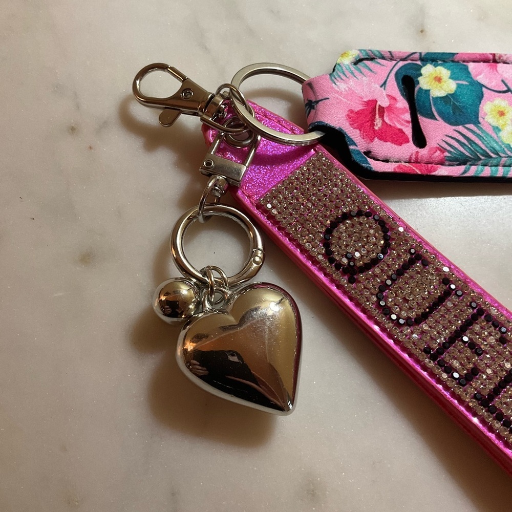 Queen Pink Detachable Purse Keychain
& Lipstick Pouch - Picture 2 of 3